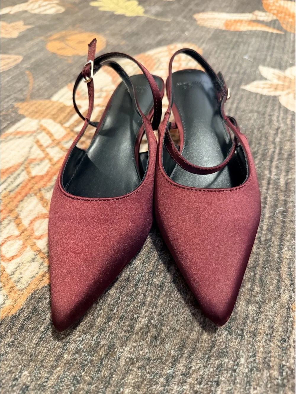 Abercrombie & Fitch Burgundy Satin Slingback Kitten Heels Size 7